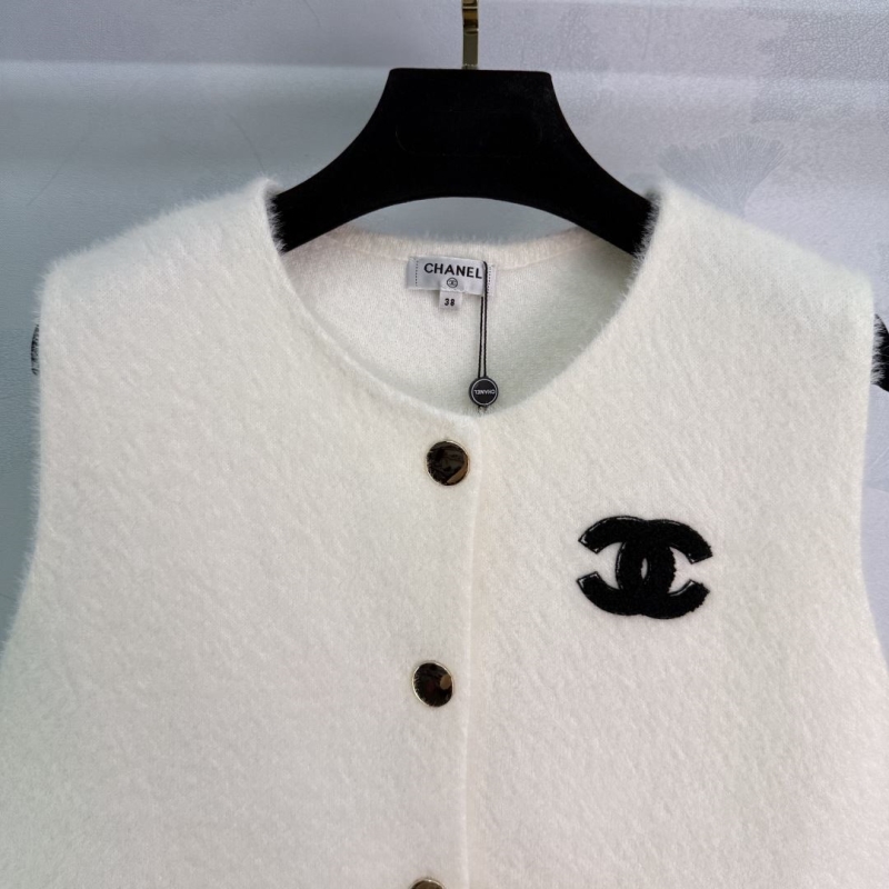 Ch**el outwear
